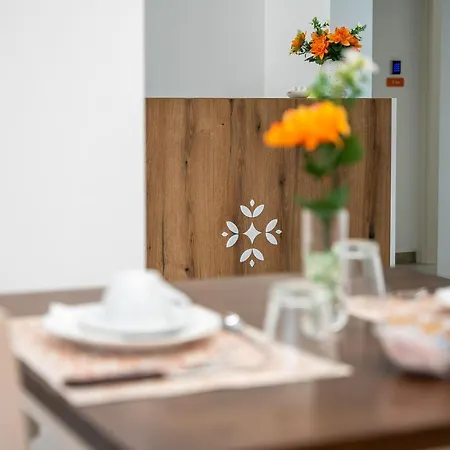 Aurosa Vacanze Bed & Breakfast