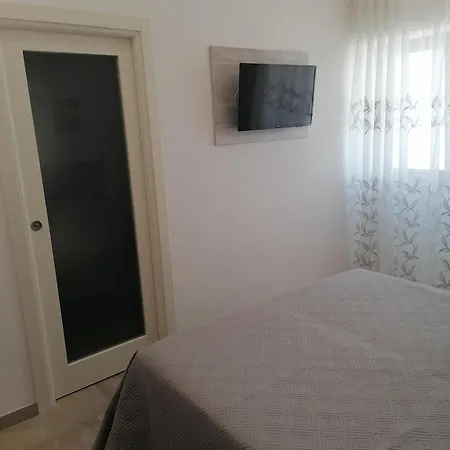 Aurosa Vacanze Bed & Breakfast *