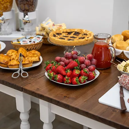 Alojamento de Acomodação e Pequeno-almoço Aurosa Vacanze 4*